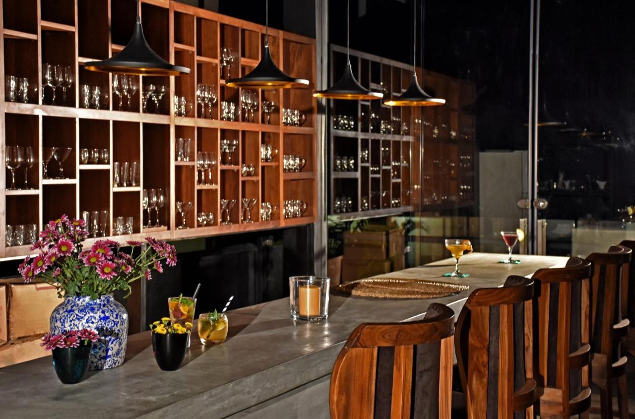 폭스 칸디 바이 폭스 리조트 캔디 외부 사진 The bar at the restaurant